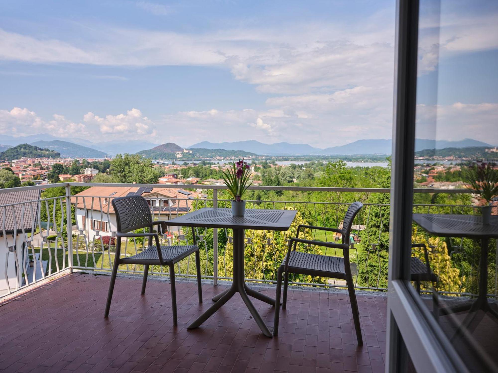 Casa Ierardi - Appartamento Arona Bellavista Zewnętrze zdjęcie